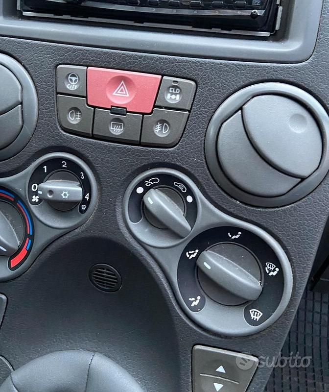 Usata Fiat Panda 4x4 Climbing 2010 Grigio Utilitaria