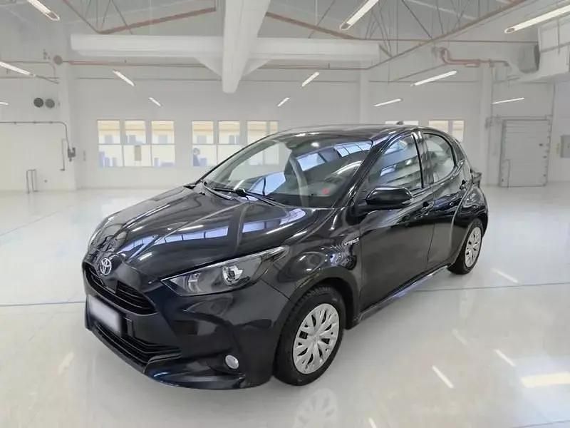 Usata 2021 Toyota Yaris Hybrid Business Edition Berlina | 12.700 € (Buon prezzo) - Immagine 1/4