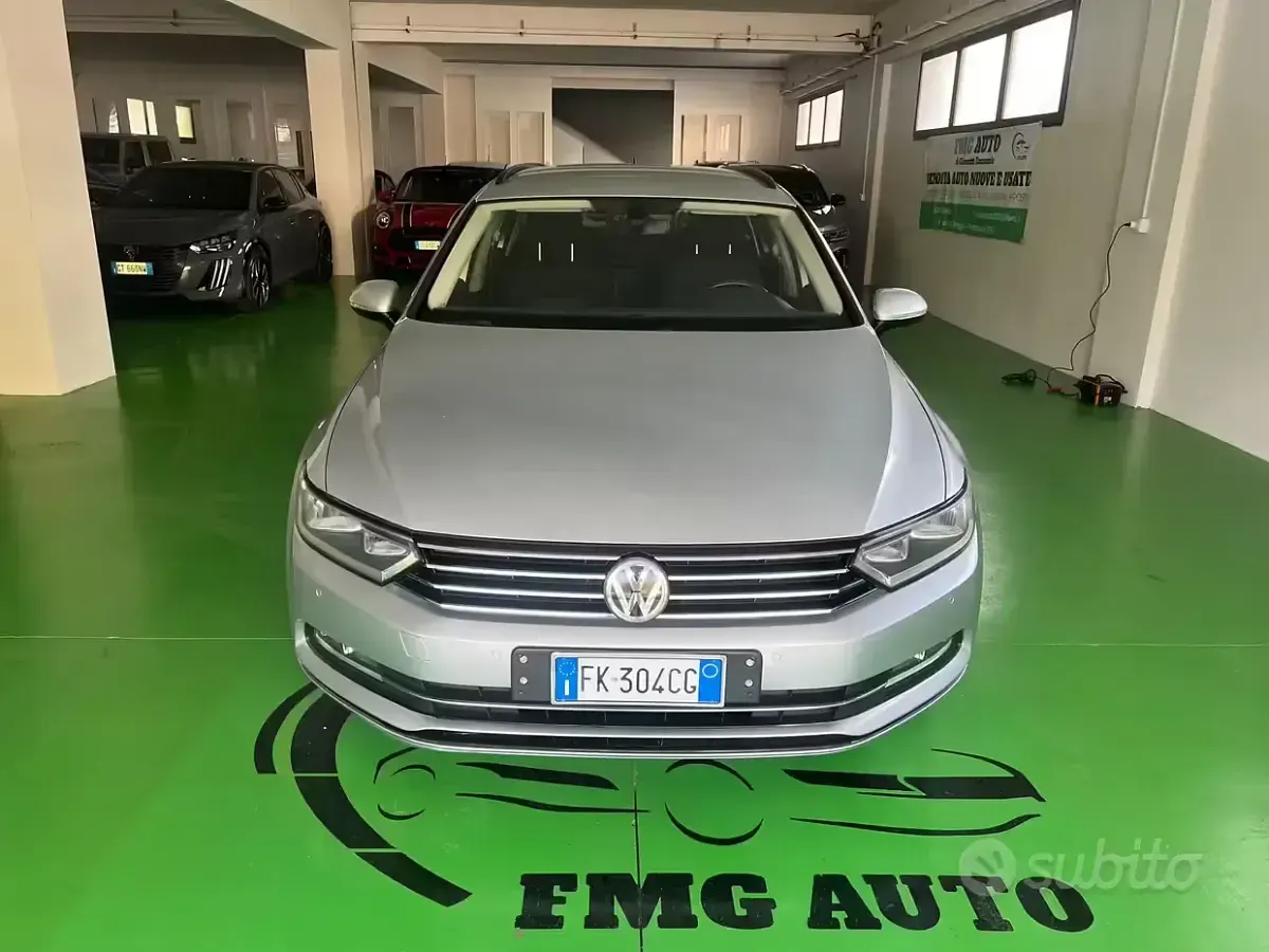 Usata VW Passat Comfortline 120 CV (88 kW) 2015 Grigio Station wagon