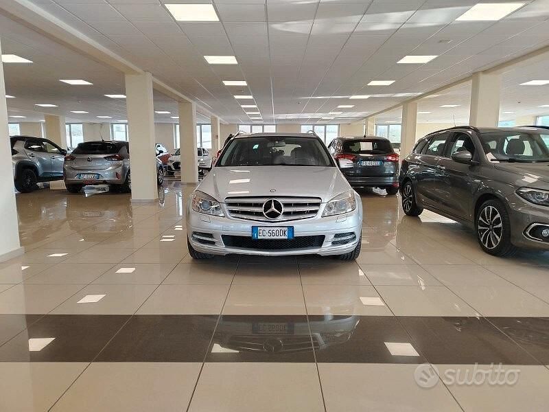 Usata Mercedes C220 Avantgarde 170 CV (125 kW) 2010 Argento Station wagon