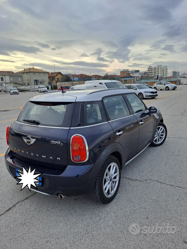 Usata Mini Cooper D Countryman Business 111 CV (81 kW) 2016 Blu SUV