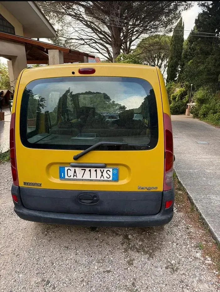 Usata Renault Kangoo 80 CV (58 kW) 2002 Giallo Monovolume