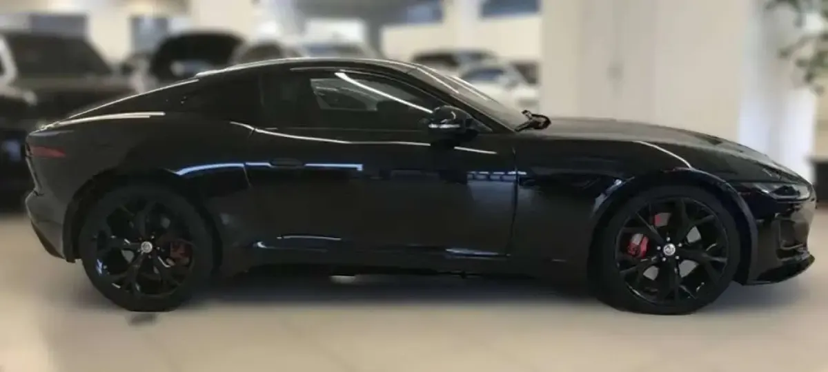 Usata Jaguar F-Type R-Dynamic 300 CV (220 kW) 2022 Nero Coupé