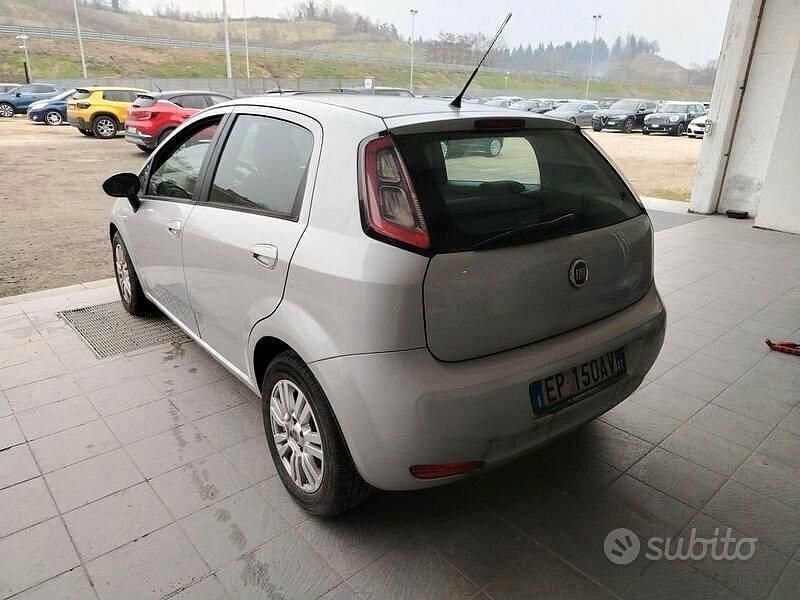 Usata Fiat Punto Lounge 85 CV (62 kW) 2013 Grigio Utilitaria
