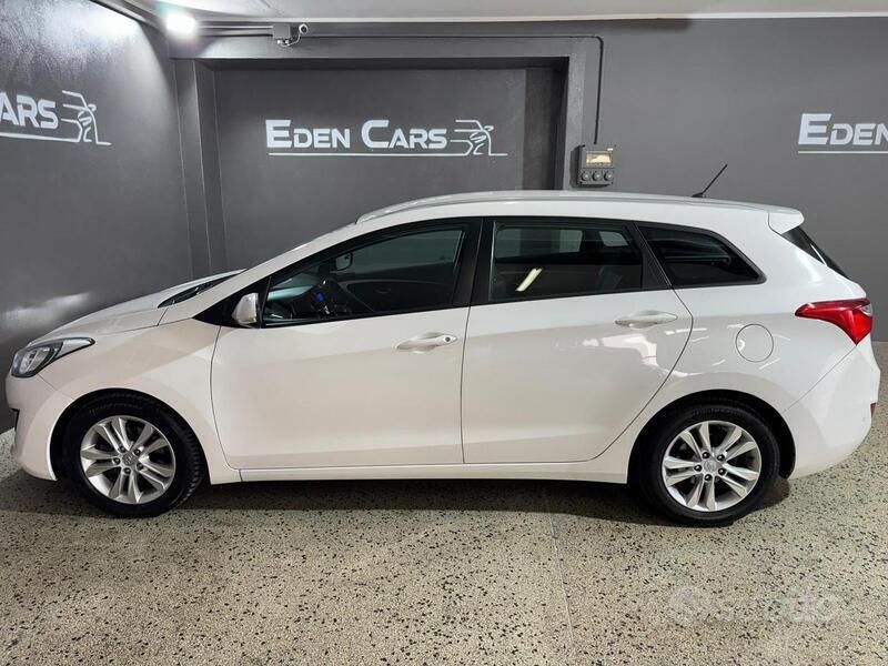 Usata Hyundai i30 Comfort 110 CV (80 kW) 2013 Bianco Station wagon