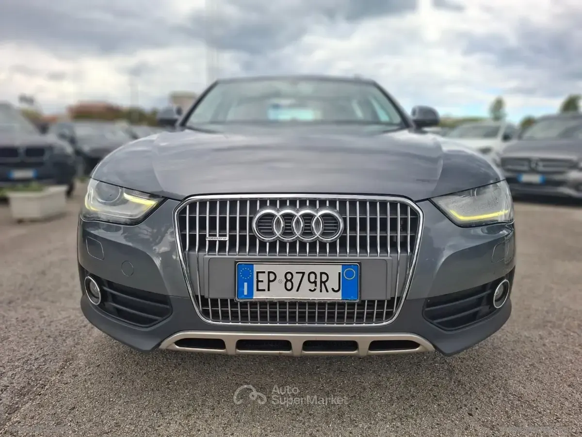 Begagnad Audi A4 177 HK (130 kW) 2013 Grå Sedan