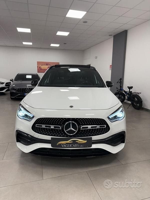 Bianco Usata 2021 Mercedes GLA250 Premium SUV | 29.990 € (Buon prezzo) - Immagine 1/4