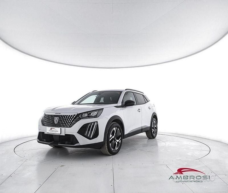 Usata Peugeot 2008 Allure 101 CV (74 kW) 2025 SUV
