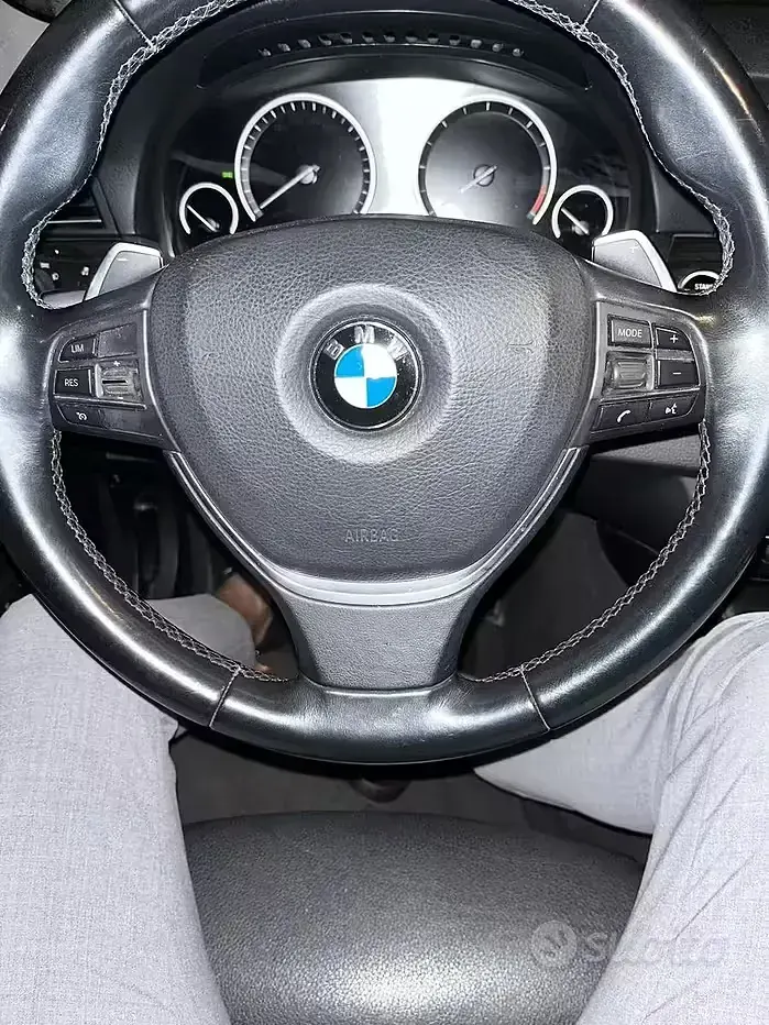 Usata BMW 530 Comfort Edition 258 CV (189 kW) 2015 Nero Station wagon