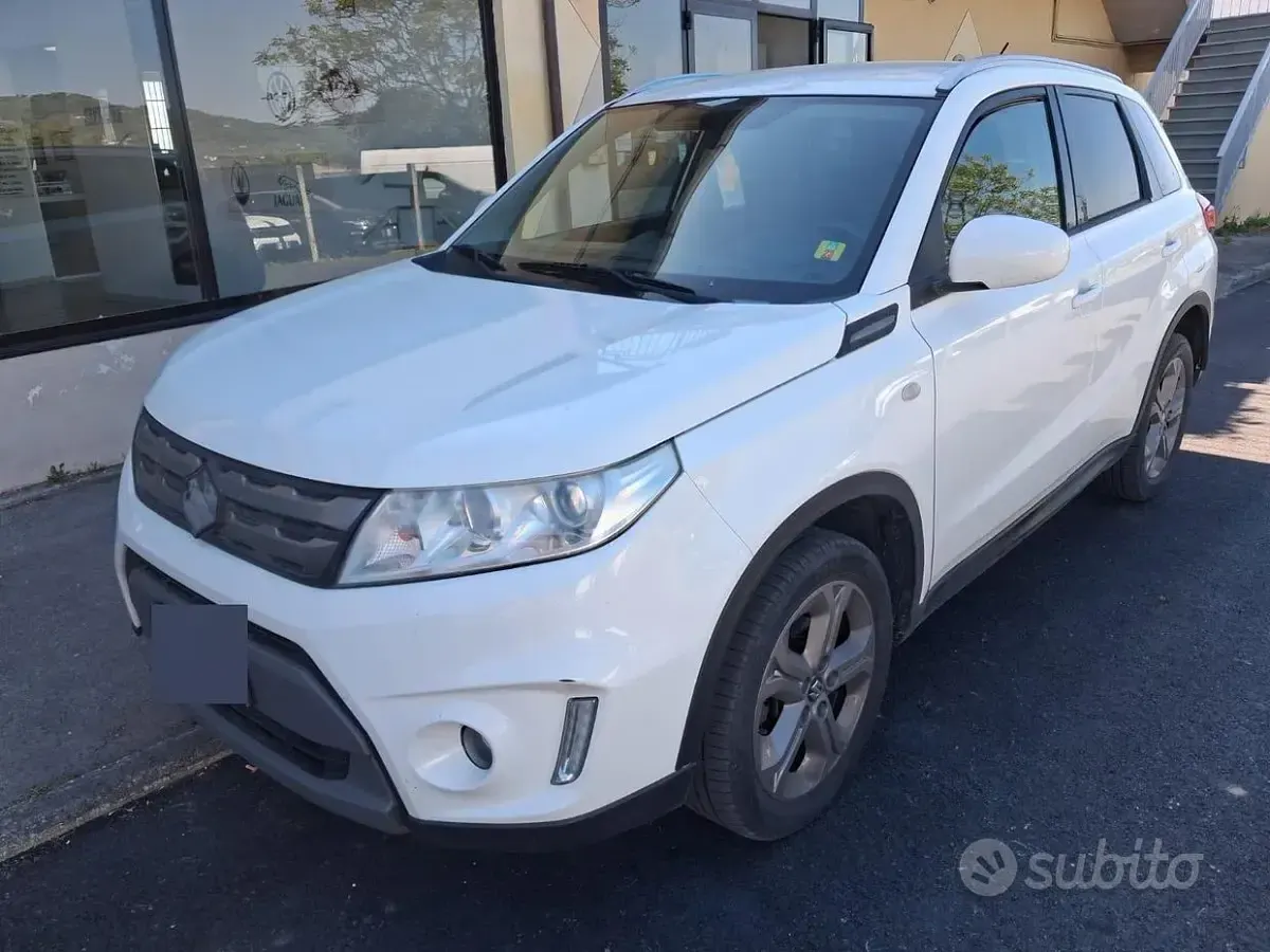 Usata Suzuki Vitara Cool 120 CV (88 kW) 2016 Bianco SUV