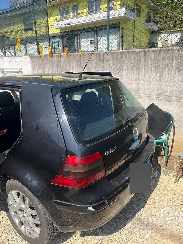 Usata VW Golf IV 105 CV (77 kW) 2002 Nero Berlina