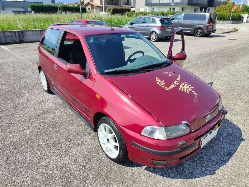 Usata Fiat Punto 133 CV (97 kW) 1995 Rosso Utilitaria