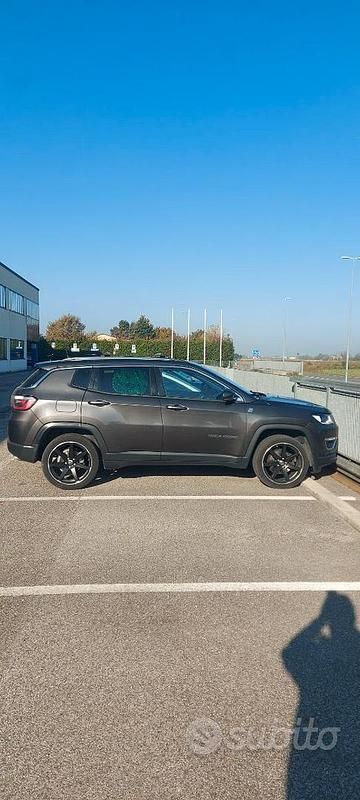 Usata Jeep Compass 156 CV (114 kW) 2017 Grigio SUV