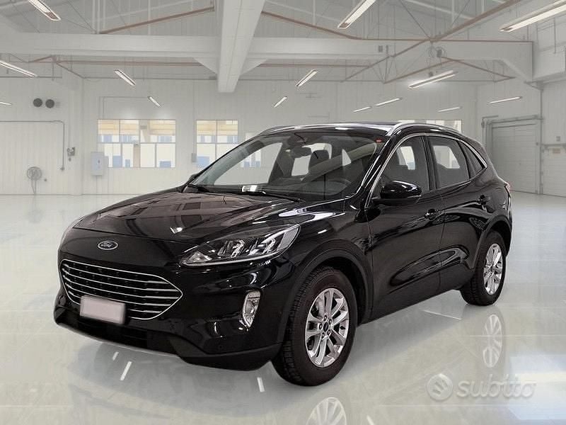 Usata Ford Kuga Titanium 120 CV (88 kW) 2022 Nero SUV