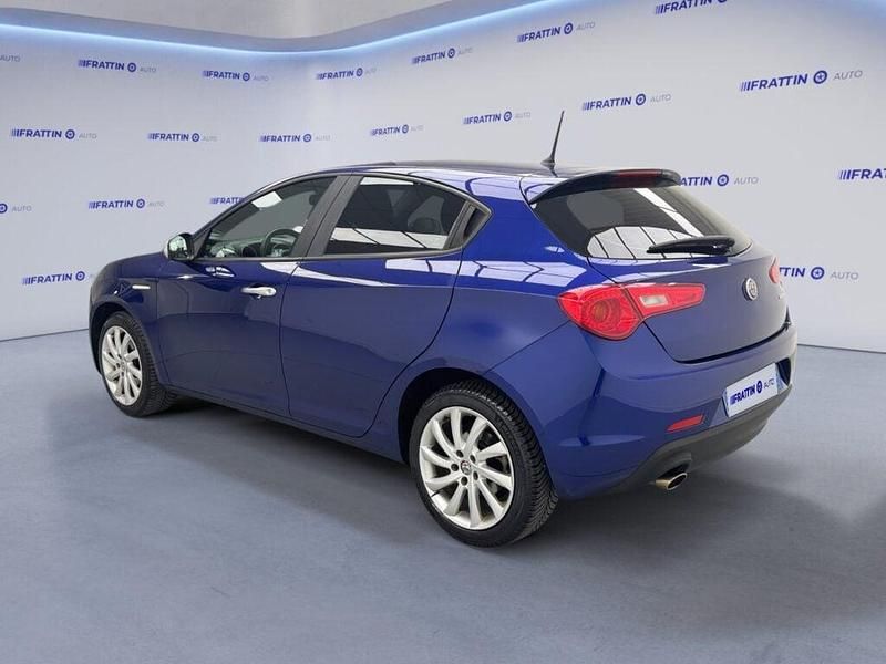 Gebraucht Alfa Romeo Giulietta Super 120 PS (88 kW) 2018 Blau Kleinwagen