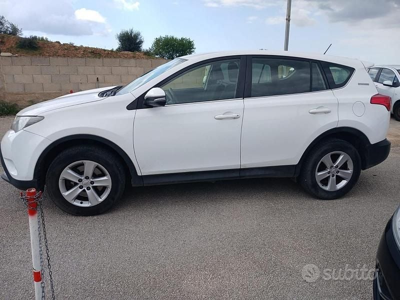 Usata Toyota RAV4 124 CV (91 kW) 2014 Bianco SUV