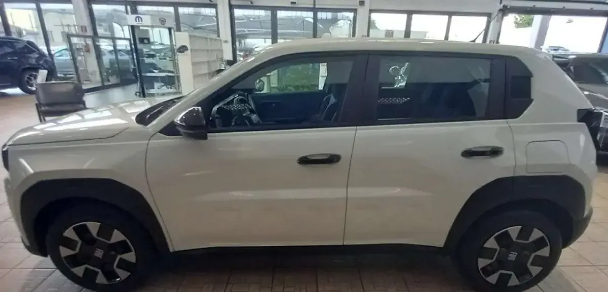 Nuova Fiat Grande Panda Icon 101 CV (74 kW) 2026 Bianco Utilitaria
