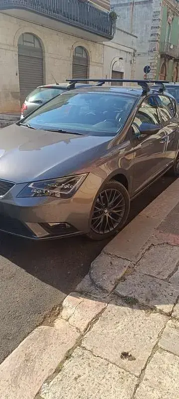 Usata Seat Leon CONNECT 110 CV (80 kW) 2015 Berlina