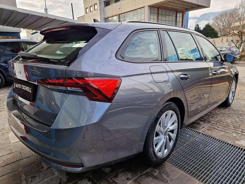 Usata Skoda Octavia Selection 150 CV (110 kW) 2024 Graphitegrau metallic Station wagon