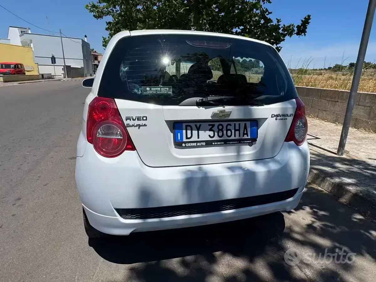 Usata Chevrolet Aveo 84 CV (61 kW) 2009 Bluazzurro Berlina