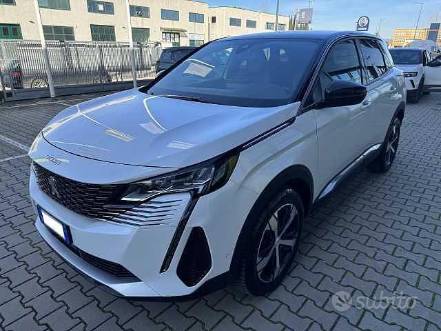 Usata Peugeot 3008 Allure 131 CV (96 kW) 2023 Bianco SUV