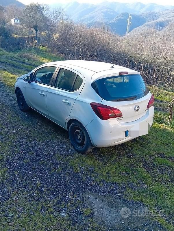 Usata Opel Corsa 90 CV (66 kW) 2019 Bianco Berlina