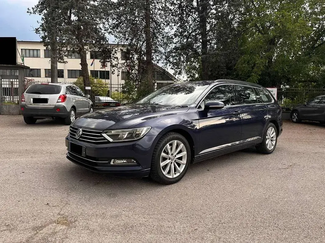 Usata VW Passat 150 CV (110 kW) 2017 Blu/azzurro Station wagon