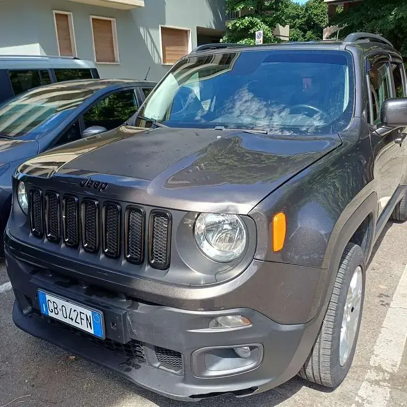 Usata Jeep Renegade Limited 140 CV (102 kW) 2017 SUV