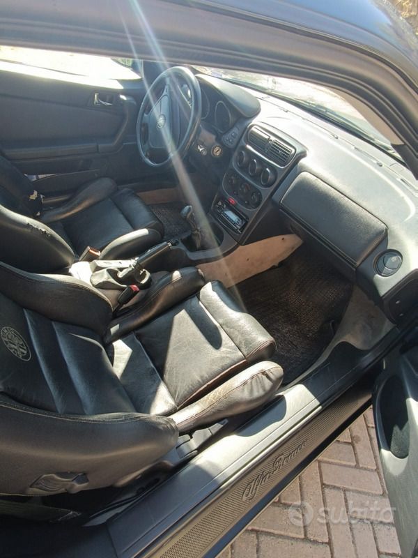 Usata Alfa Romeo GTV 150 CV (110 kW) 1997 Blu Coupé