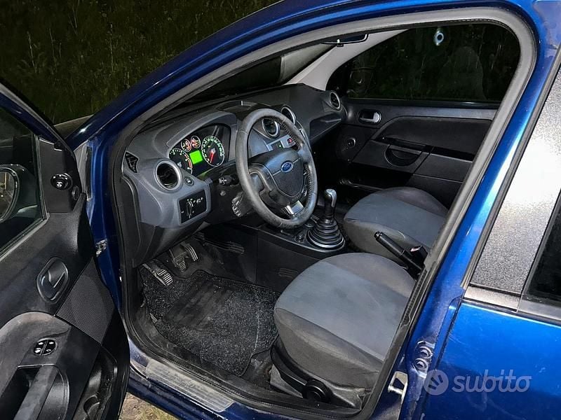 Usata Ford Fiesta 68 CV (50 kW) 2007 Utilitaria