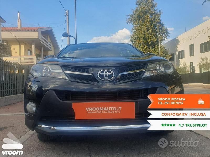 Usata 2013 Toyota RAV4 Lounge Tre volumi | 11.999 € (Buon prezzo) - Immagine 1/4