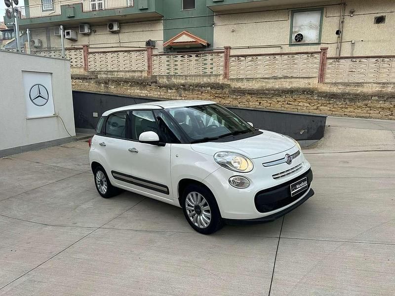 Usata Fiat 500L Lounge 85 CV (62 kW) 2014 Bianco Monovolume