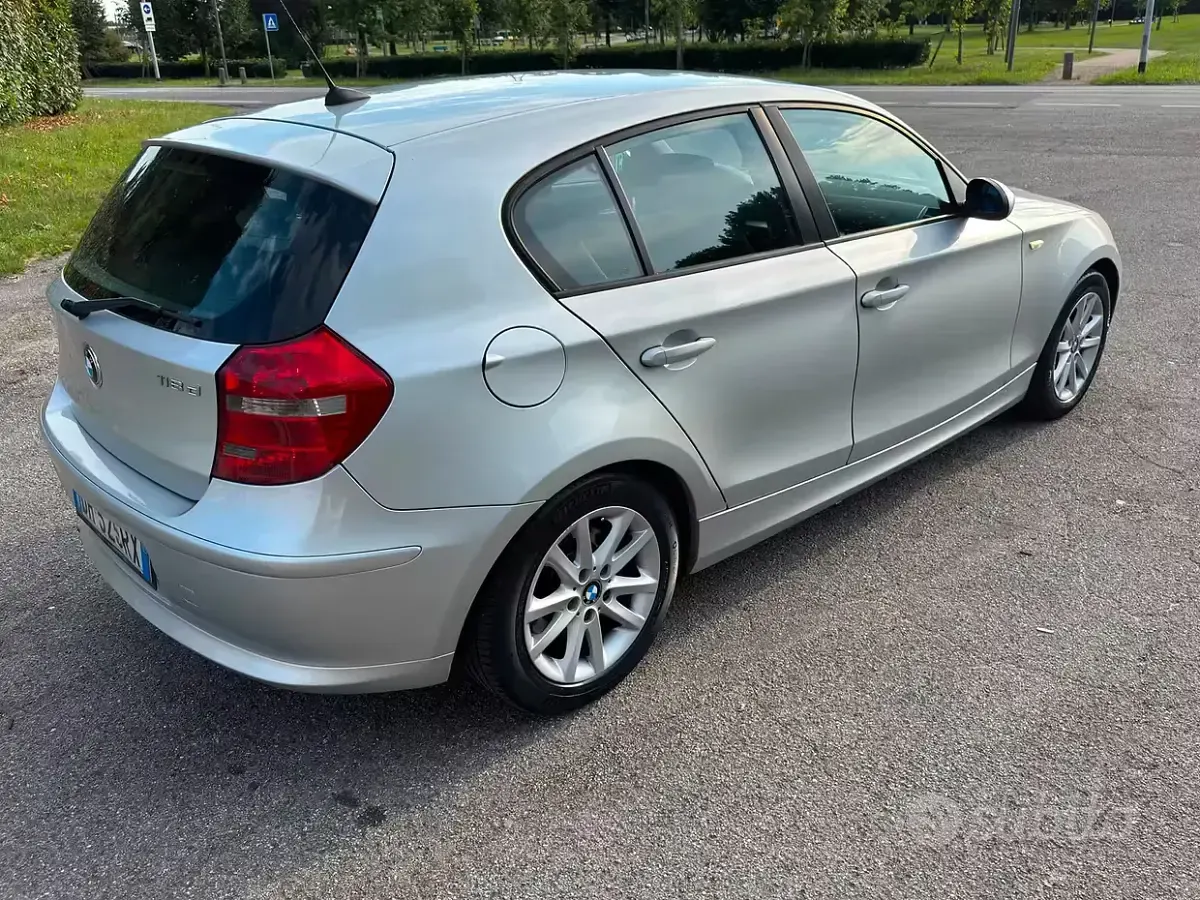 Usata BMW 118 143 CV (105 kW) 2007 Utilitaria
