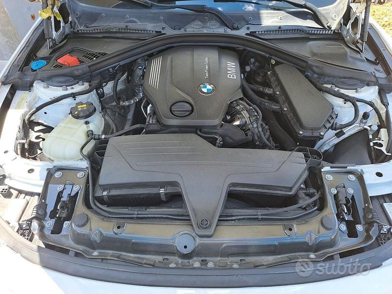 Usata BMW 318 Sport Line 150 CV (110 kW) 2019 Bianco Station wagon