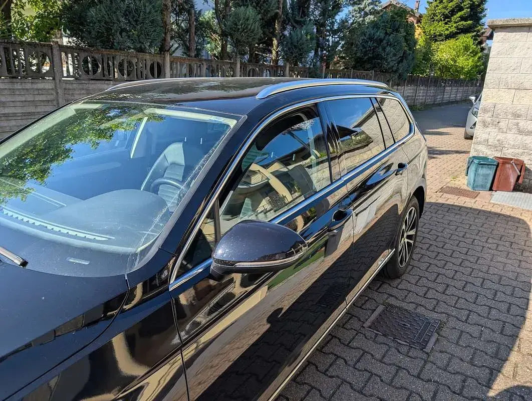 Usata VW Passat Executive 150 CV (110 kW) 2019 Nero Station wagon
