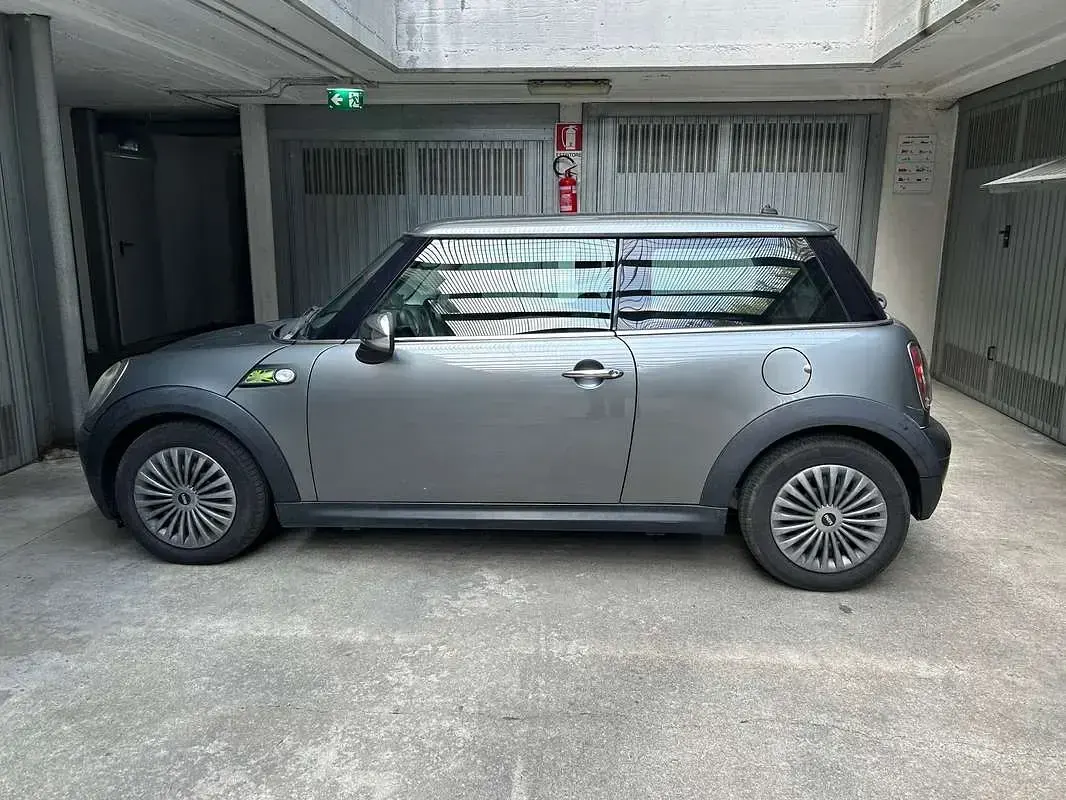 Usata Mini ONE 90 CV (66 kW) 2009 Grigio Utilitaria
