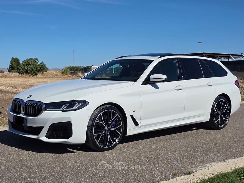 Usata 2022 BMW 530 Station wagon | 36.000 € (Molto cara) - Immagine 1/4