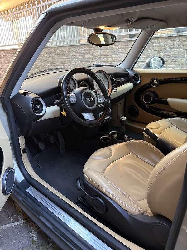 Usata Mini Cooper D Pepper 109 CV (80 kW) 2010 Utilitaria