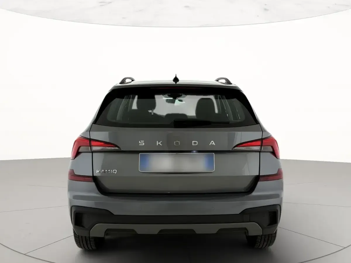 Usata Skoda Kamiq Selection 95 CV (69 kW) 2025 Grigio graphite metallizzato SUV