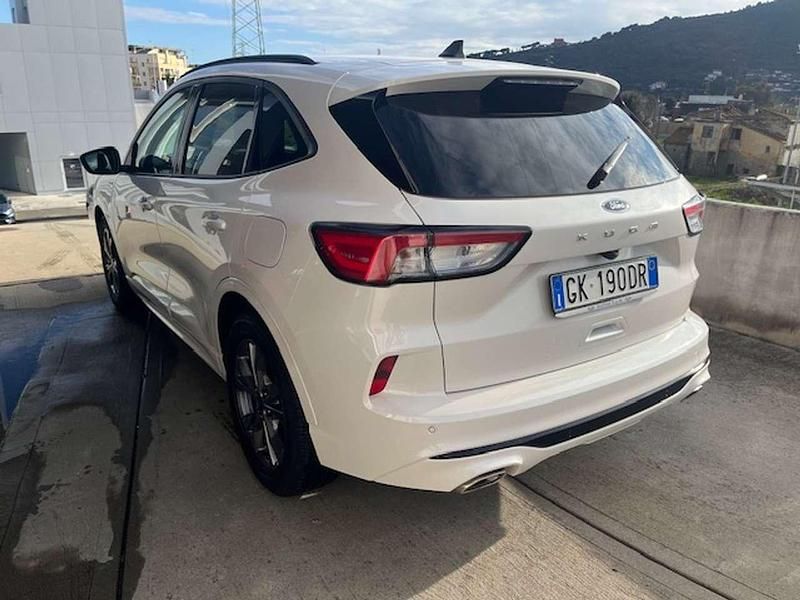 Usata Ford Kuga ST-Line 120 CV (88 kW) 2022 Bianco SUV