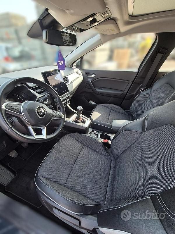 Usata Renault Captur Intens 101 CV (74 kW) 2022 Blu SUV