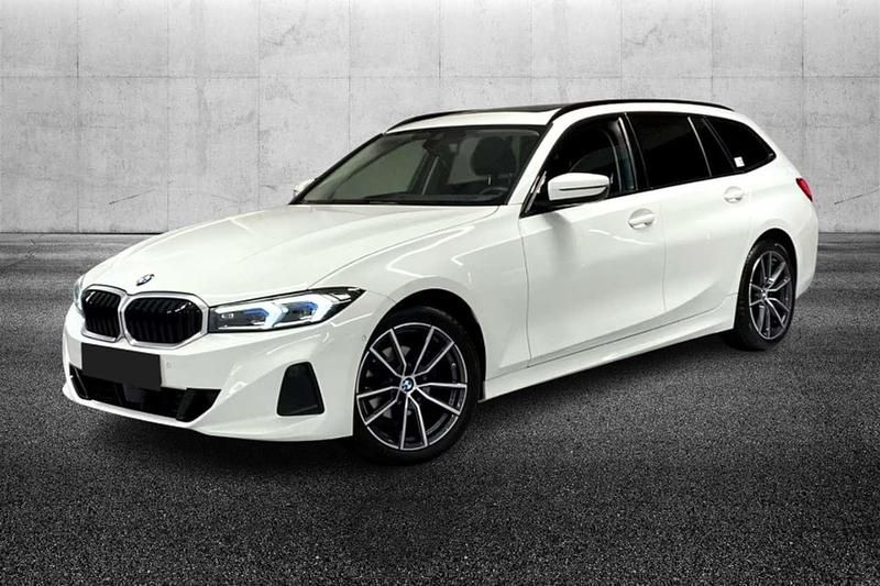 Bianco Usata 2022 BMW 318 Station wagon | 34.950 € (Molto cara) - Immagine 1/4