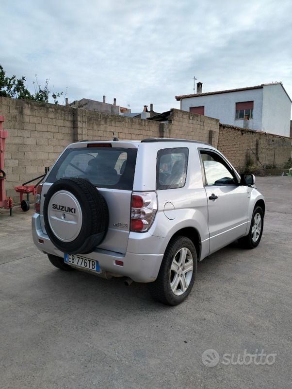 Usata 2010 Suzuki Grand Vitara SUV | 5500 € (Buon prezzo) - Immagine 1/4