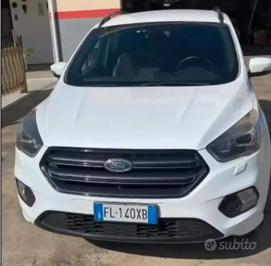 Usata Ford Kuga ST-Line 120 CV (88 kW) 2017 Bianco SUV