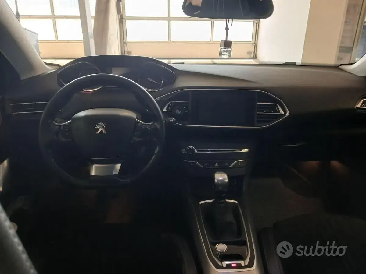 Usata Peugeot 308 Allure 120 CV (88 kW) 2016 Bianco Berlina