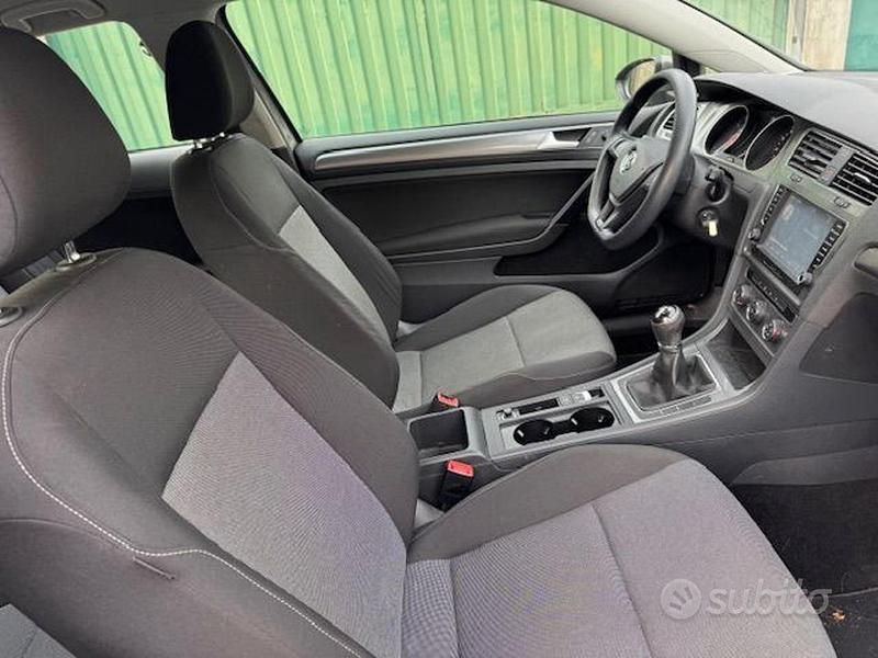Usata VW Golf VII 86 CV (63 kW) 2015 Grigio Utilitaria