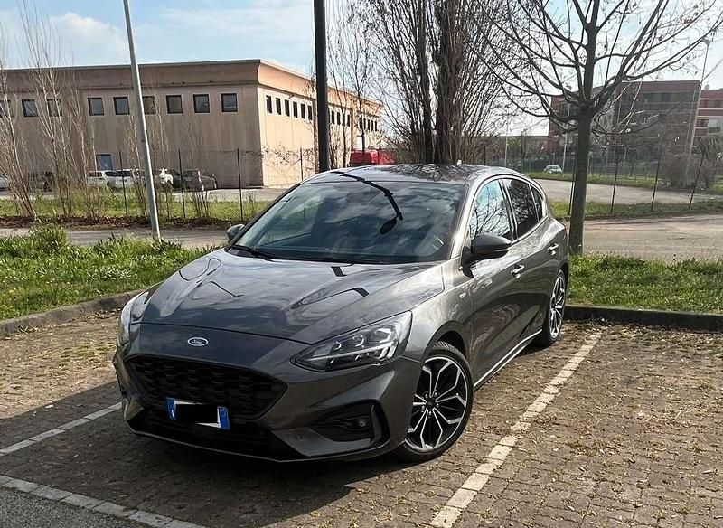 Usata Ford Focus ST-Line 125 CV (91 kW) 2019 Grigio Berlina