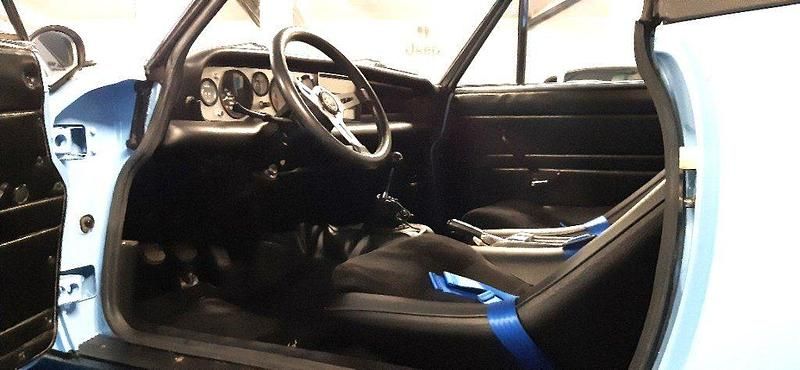Usata Abarth 124 Spider 130 CV (95 kW) 1973 Azzurra e nera / pastello
