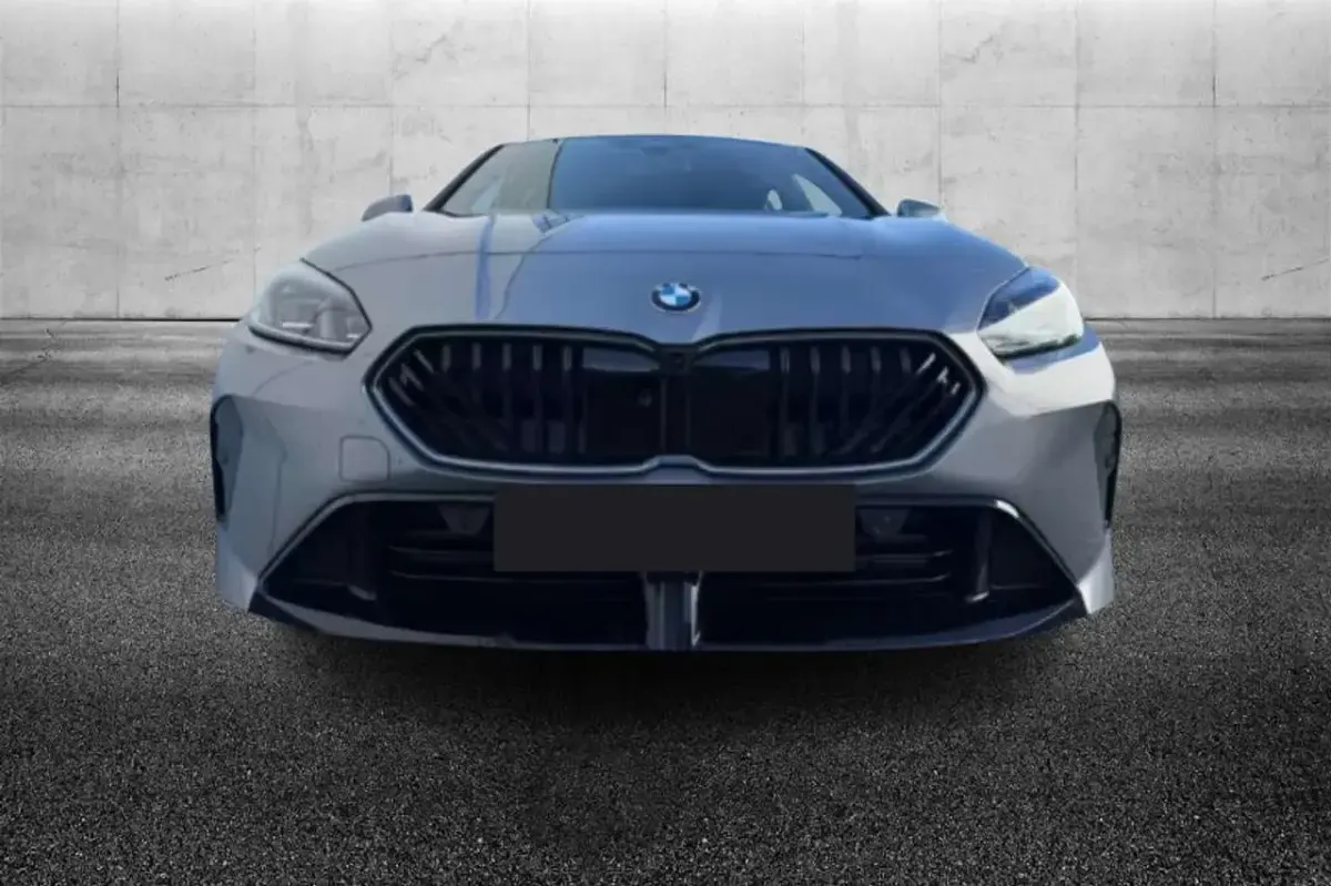 Usata BMW 120 M Sport 150 CV (110 kW) 2025 Grigio Utilitaria