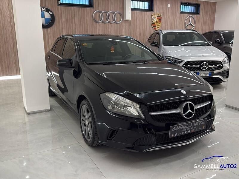 Usata Mercedes A180 Business 108 CV (79 kW) 2015 Nero Berlina